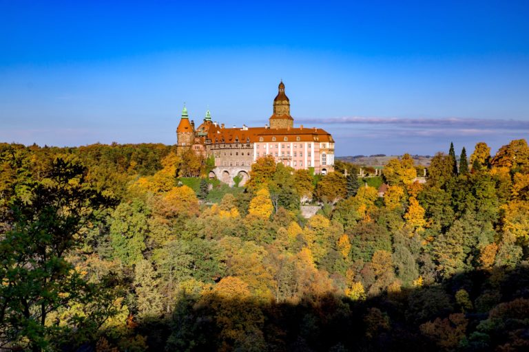 Discover Castle Ksiaz: A Majestic Slice of Polish History and Charm – Sovanova.pl